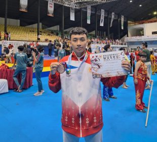 Fauzi mubbin juara 3 wushu